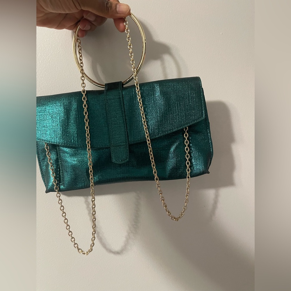 Metallic Green Clutch with Gold Chain - Picture 6 of 7